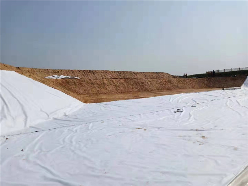 土工布在冬季如何發揮他的排水性